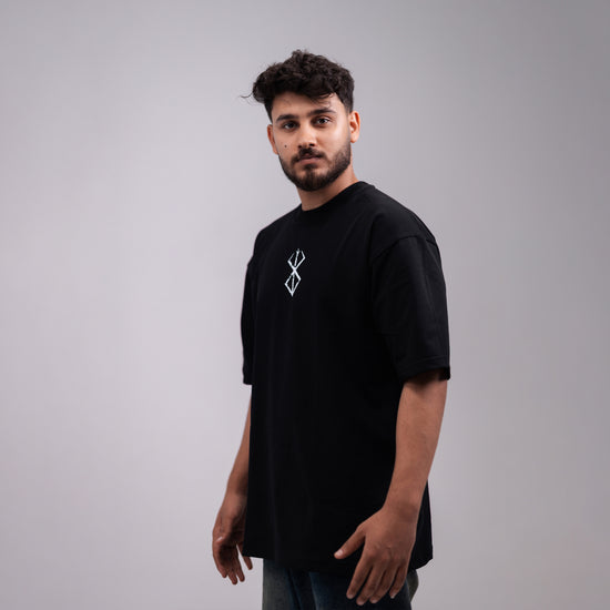REVER – Oversized T-Shirt – Black [JOJO] Print - REVER