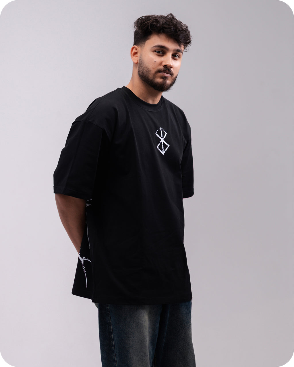 REVER – Oversized T-Shirt – Black [JOJO] Print - REVER