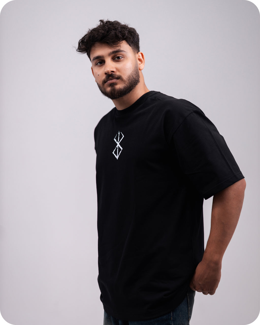 REVER – Oversized T-Shirt – Black [JOJO] Print - REVER