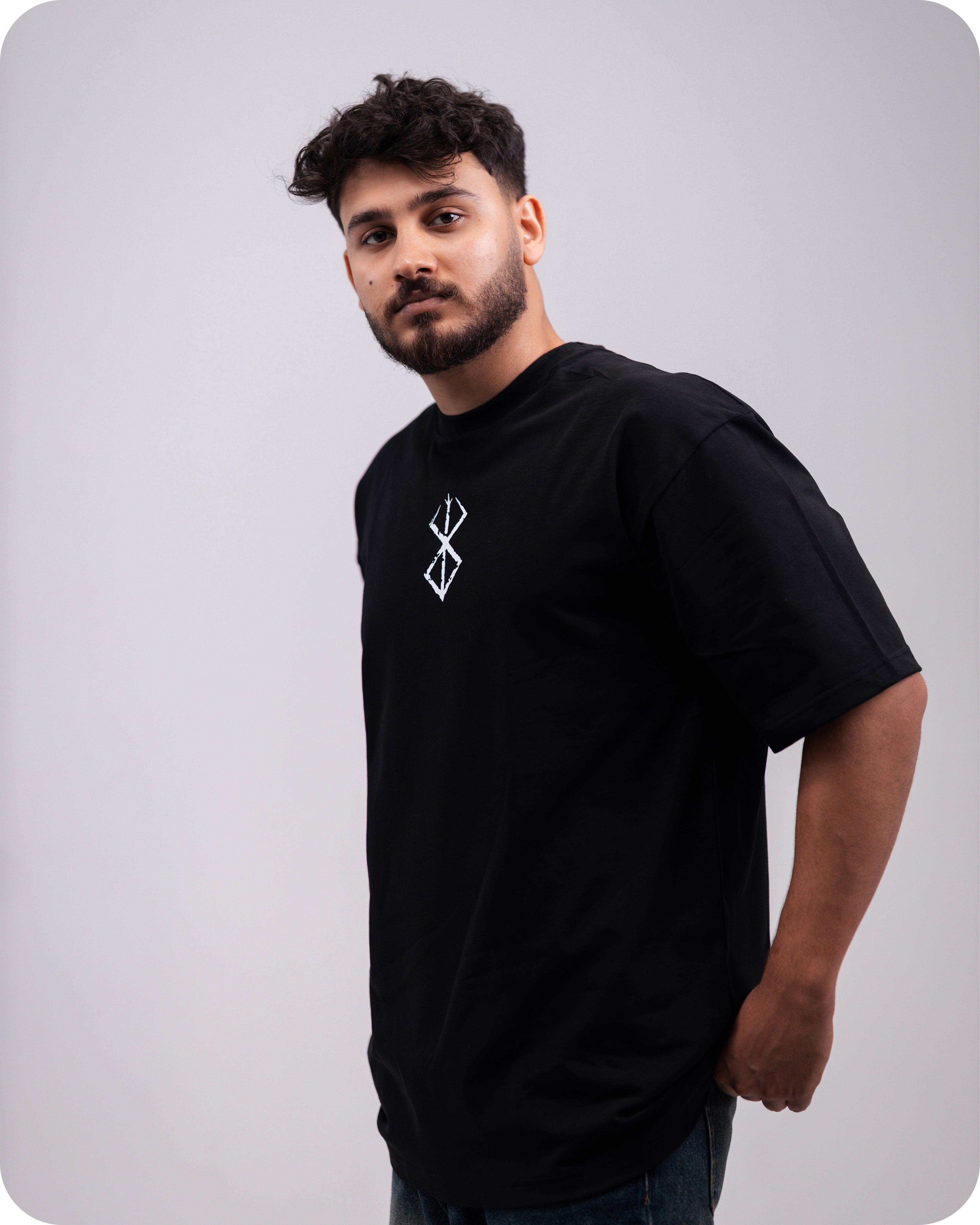 REVER – Oversized T-Shirt – Black [JOJO] Print - REVER