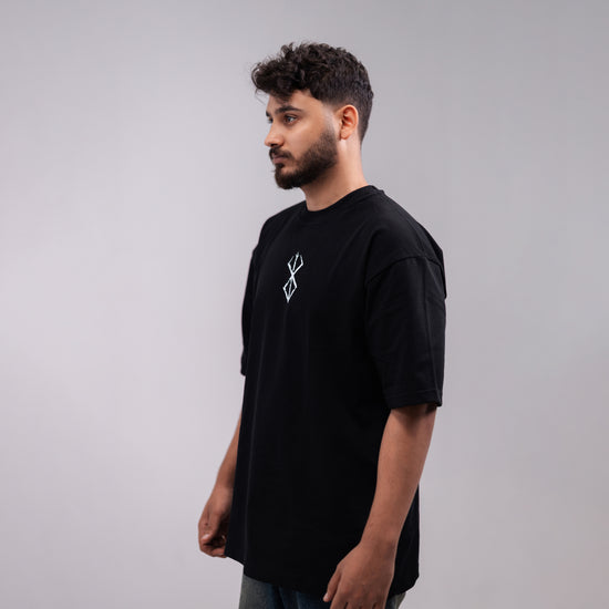 REVER – Oversized T-Shirt – Black [JOJO] Print - REVER