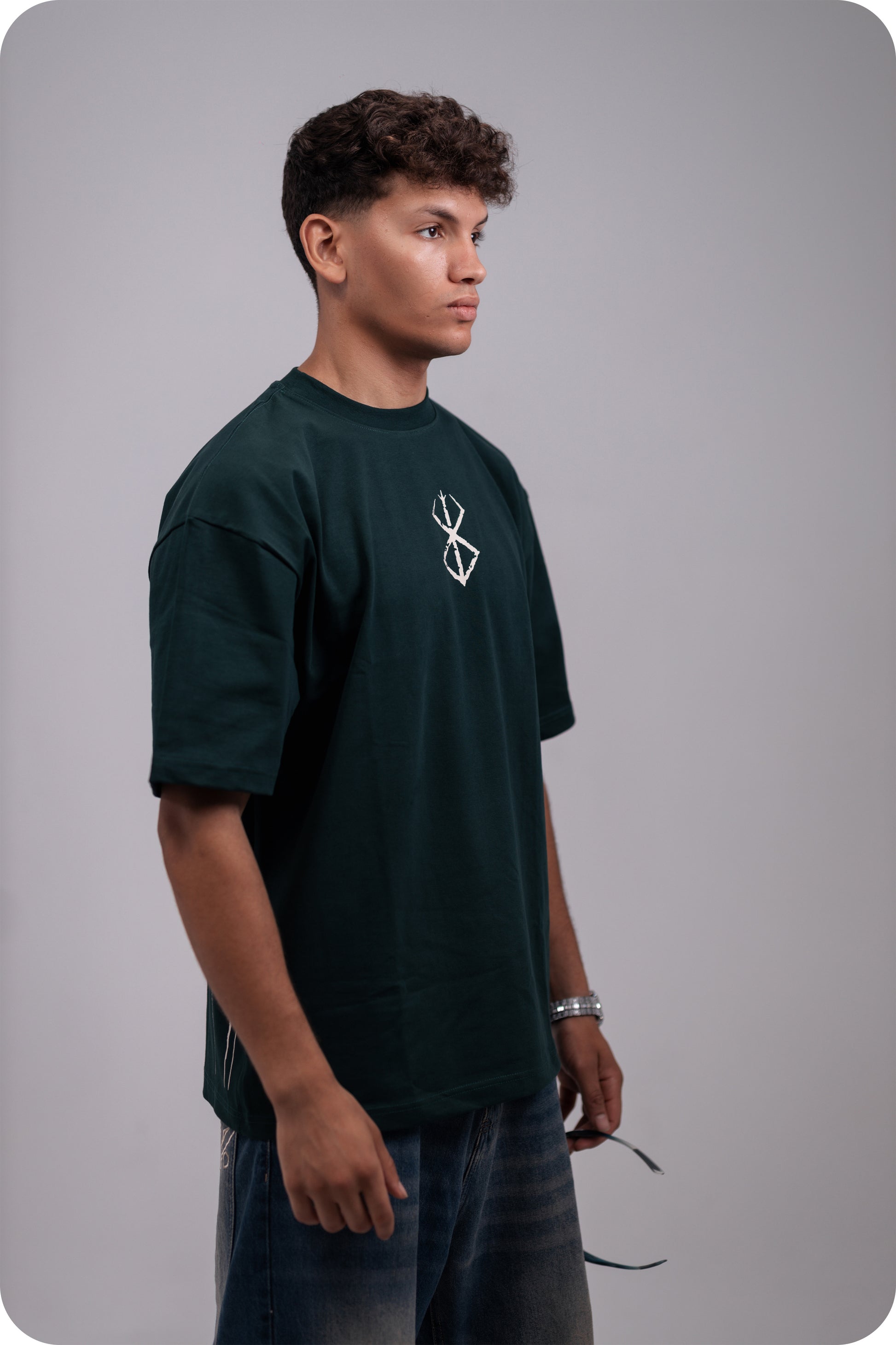 REVER – Oversized T-Shirt – Dark Green [JOJO] Print - REVER