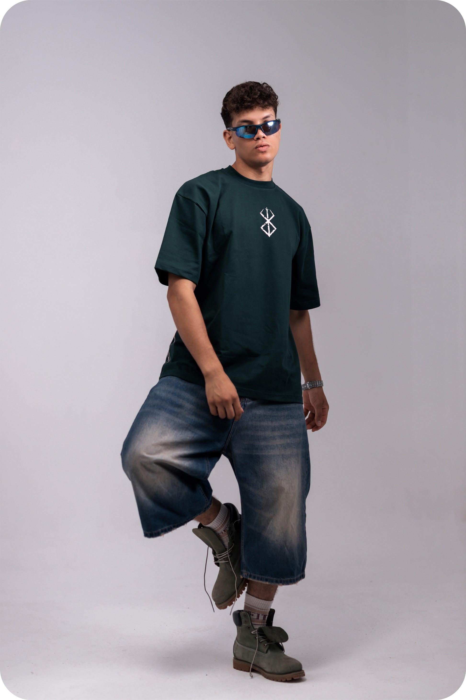 REVER – Oversized T-Shirt – Dark Green [JOJO] Print - REVER