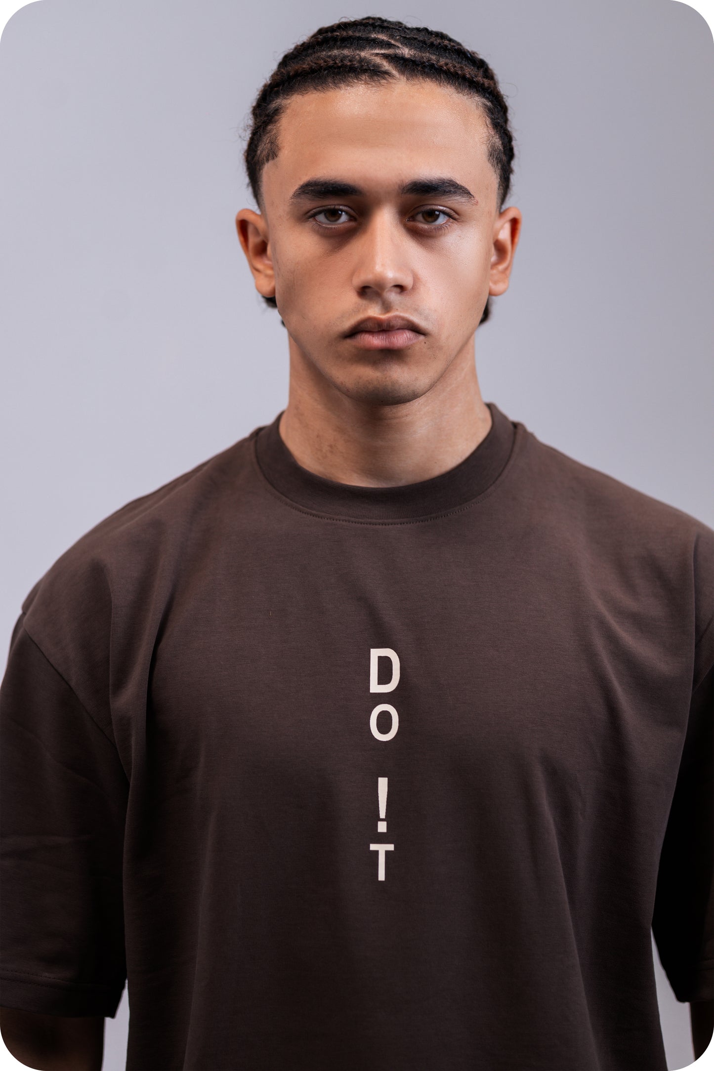 REVER – Oversized T-Shirt – Brown [Just Do It] Print - REVER