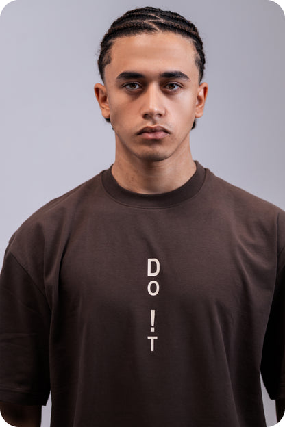 REVER – Oversized T-Shirt – Brown [Just Do It] Print - REVER