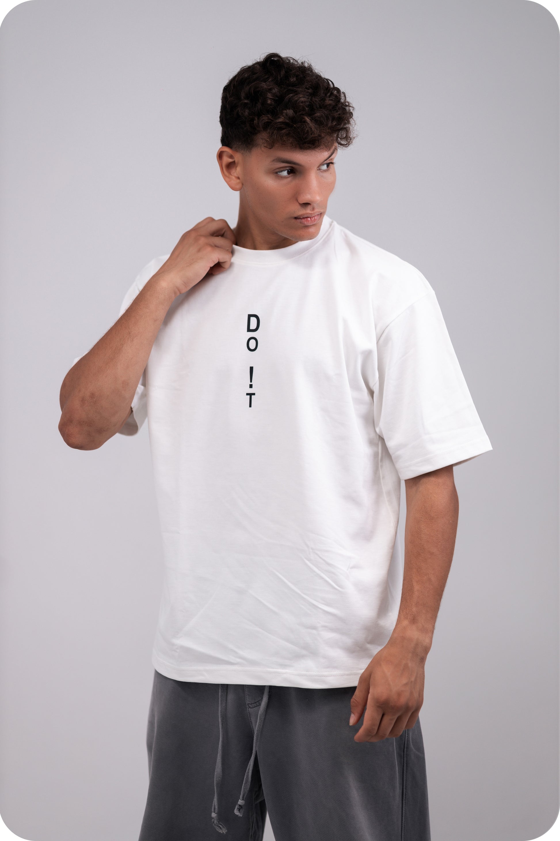 REVER – Oversized T-Shirt – Brown [Just Do It] Print - REVER