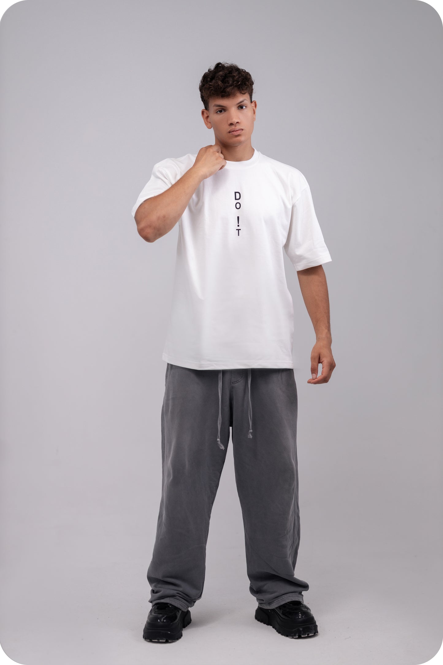 REVER – Oversized T-Shirt – Brown [Just Do It] Print - REVER