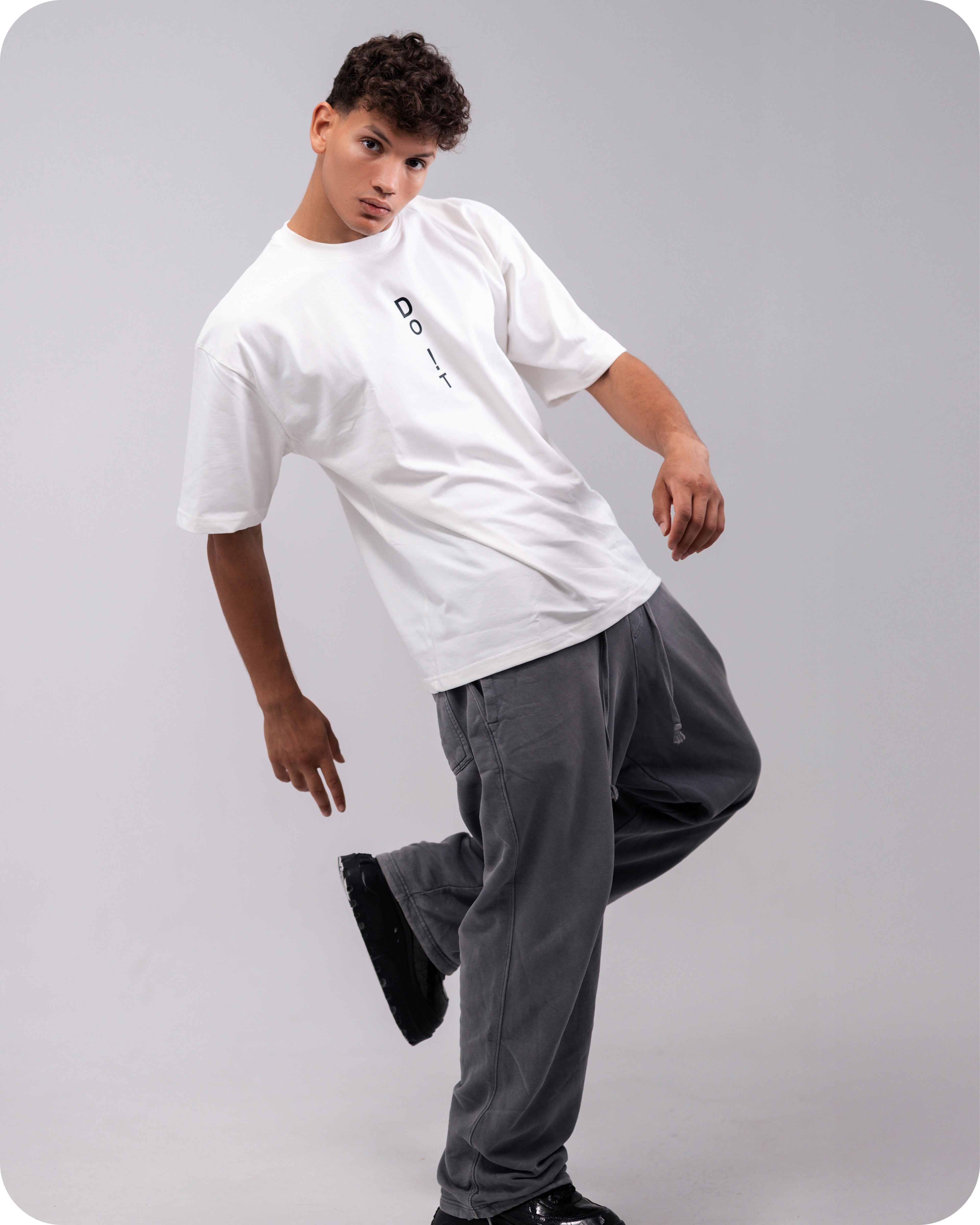 REVER – Oversized T-Shirt – Brown [Just Do It] Print - REVER