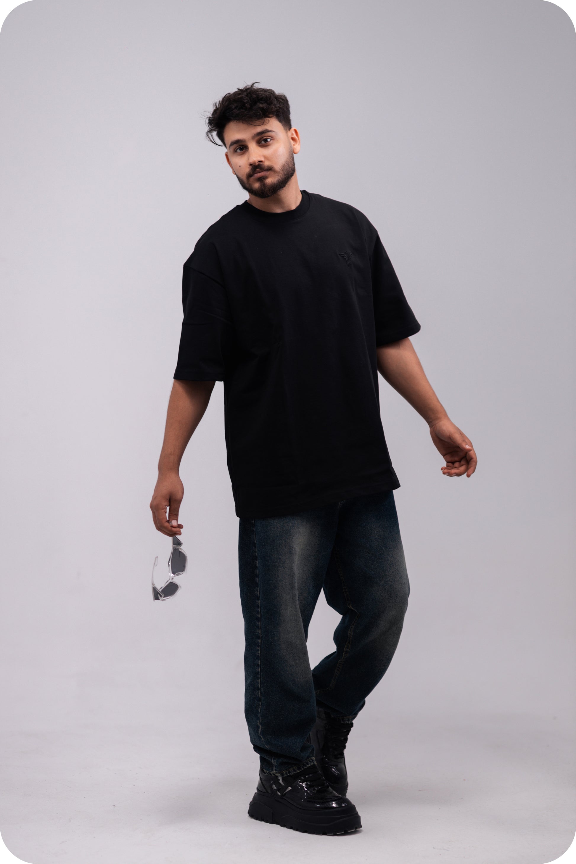 REVER - Oversized T-Shirt - Black [Plain] - REVER