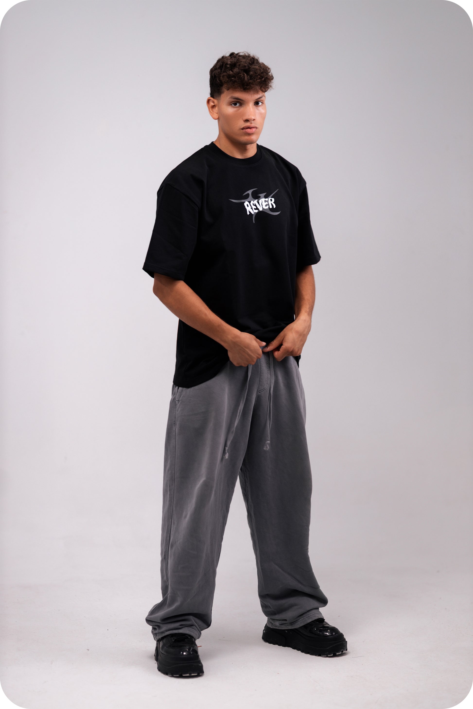 REVER – Oversized T-Shirt – Black [REVER design] Print - REVER
