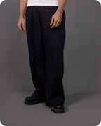 REVER – Baggy Pants – Black PLAIN Baggy Pants – Premium soft fabric, relaxed fit for ultimate comfort and effortless street style.