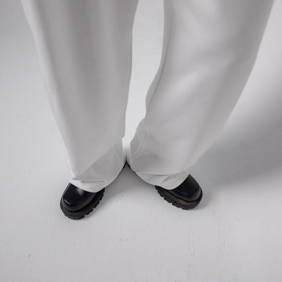 REVER – Baggy Pants – Off White PLAIN Baggy Pants – Premium soft fabric, relaxed fit for ultimate comfort and effortless street style.