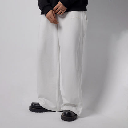 REVER – Baggy Pants – Off White PLAIN Baggy Pants – Premium soft fabric, relaxed fit for ultimate comfort and effortless street style.