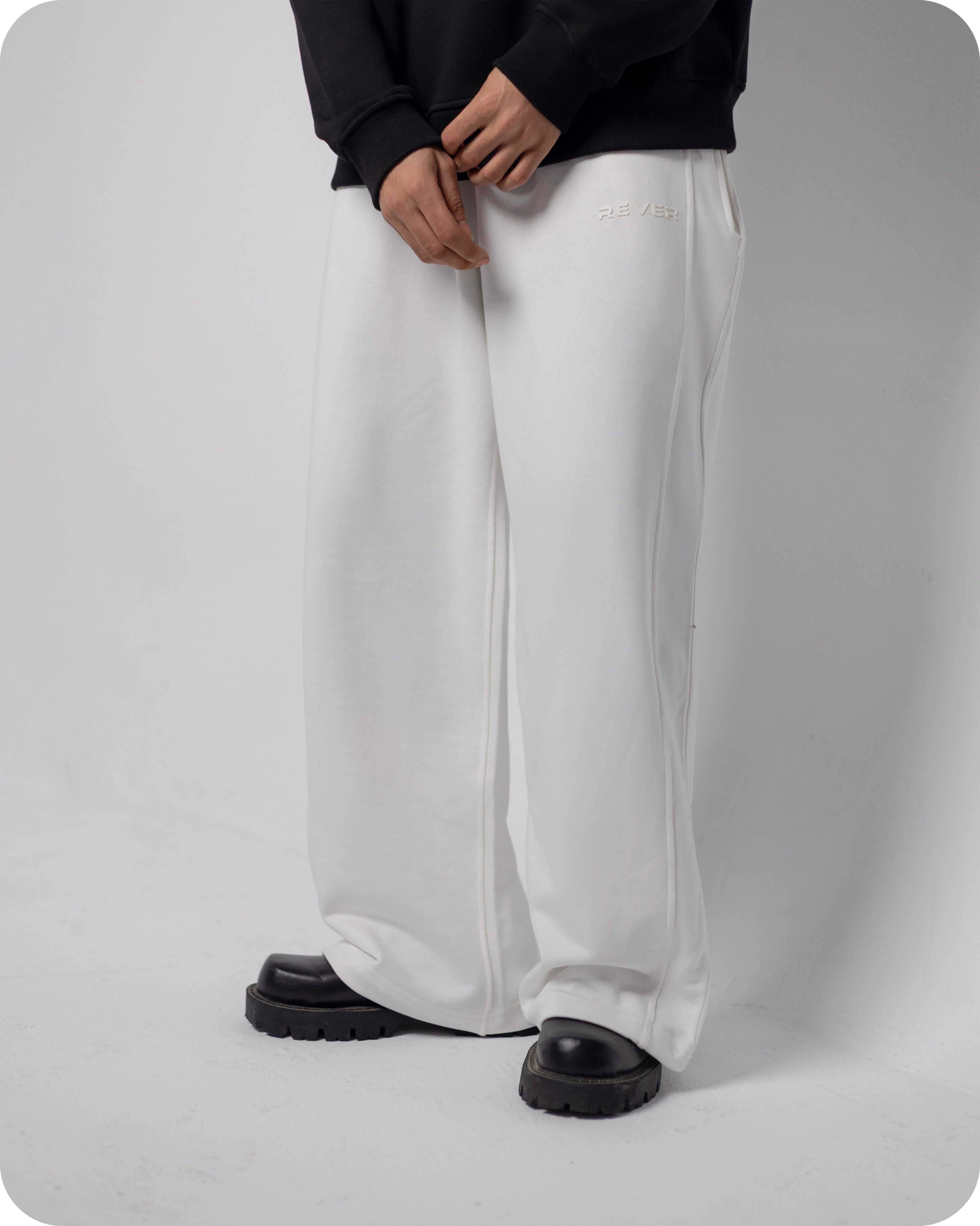 REVER – Baggy Pants – Off White PLAIN Baggy Pants – Premium soft fabric, relaxed fit for ultimate comfort and effortless street style.