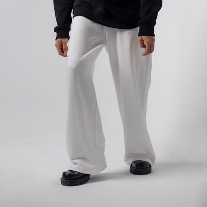 REVER – Baggy Pants – Off White PLAIN Baggy Pants – Premium soft fabric, relaxed fit for ultimate comfort and effortless street style.