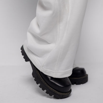 REVER – Baggy Pants – Off White PLAIN Baggy Pants – Premium soft fabric, relaxed fit for ultimate comfort and effortless street style.
