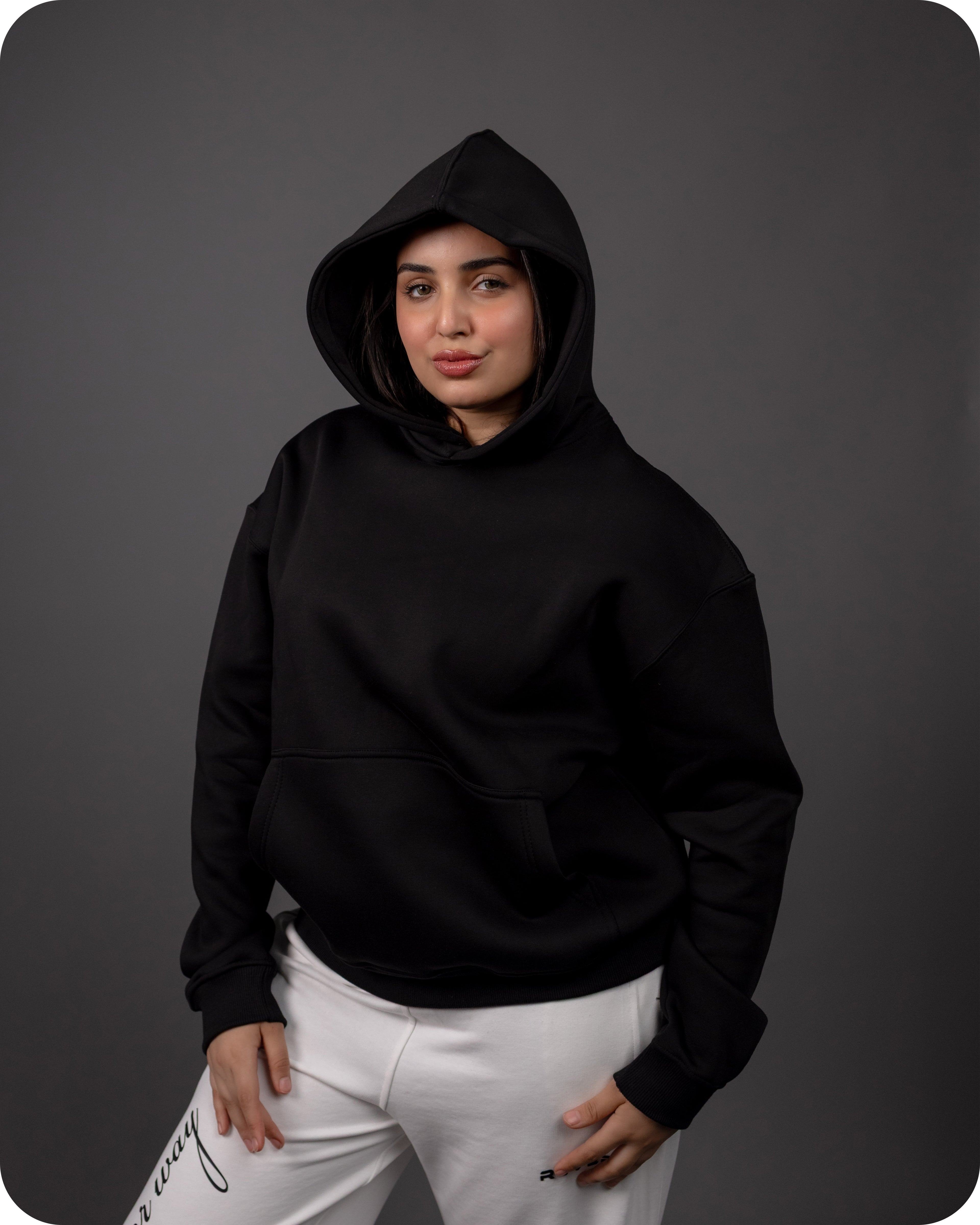 REVER – Oversized Hoodie – Black PLAIN Hoodie Print – Premium soft fabric, relaxed fit for ultimate comfort and effortless street style.