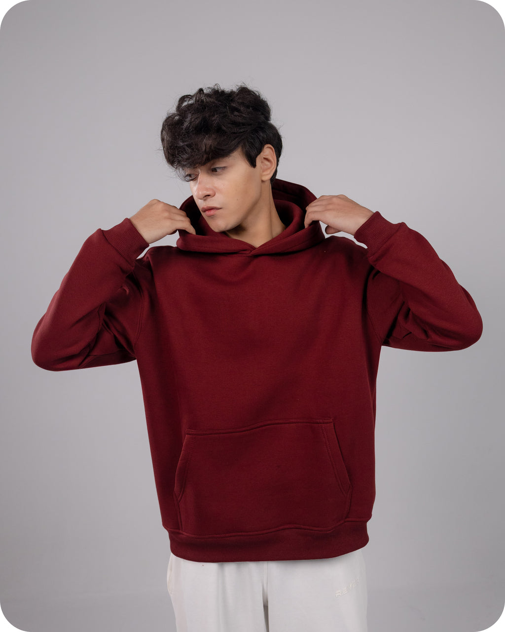 REVER – Oversized Hoodie – Burgundy PLAIN Hoodie Print – Premium soft fabric, relaxed fit for ultimate comfort and effortless street style.