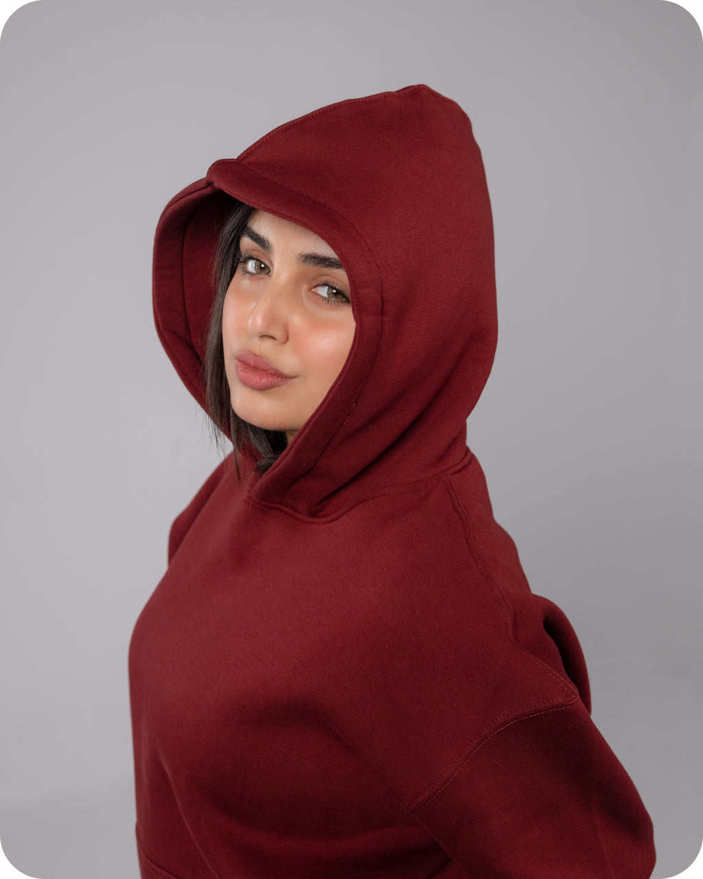 REVER – Oversized Hoodie – Burgundy PLAIN Hoodie Print – Premium soft fabric, relaxed fit for ultimate comfort and effortless street style.