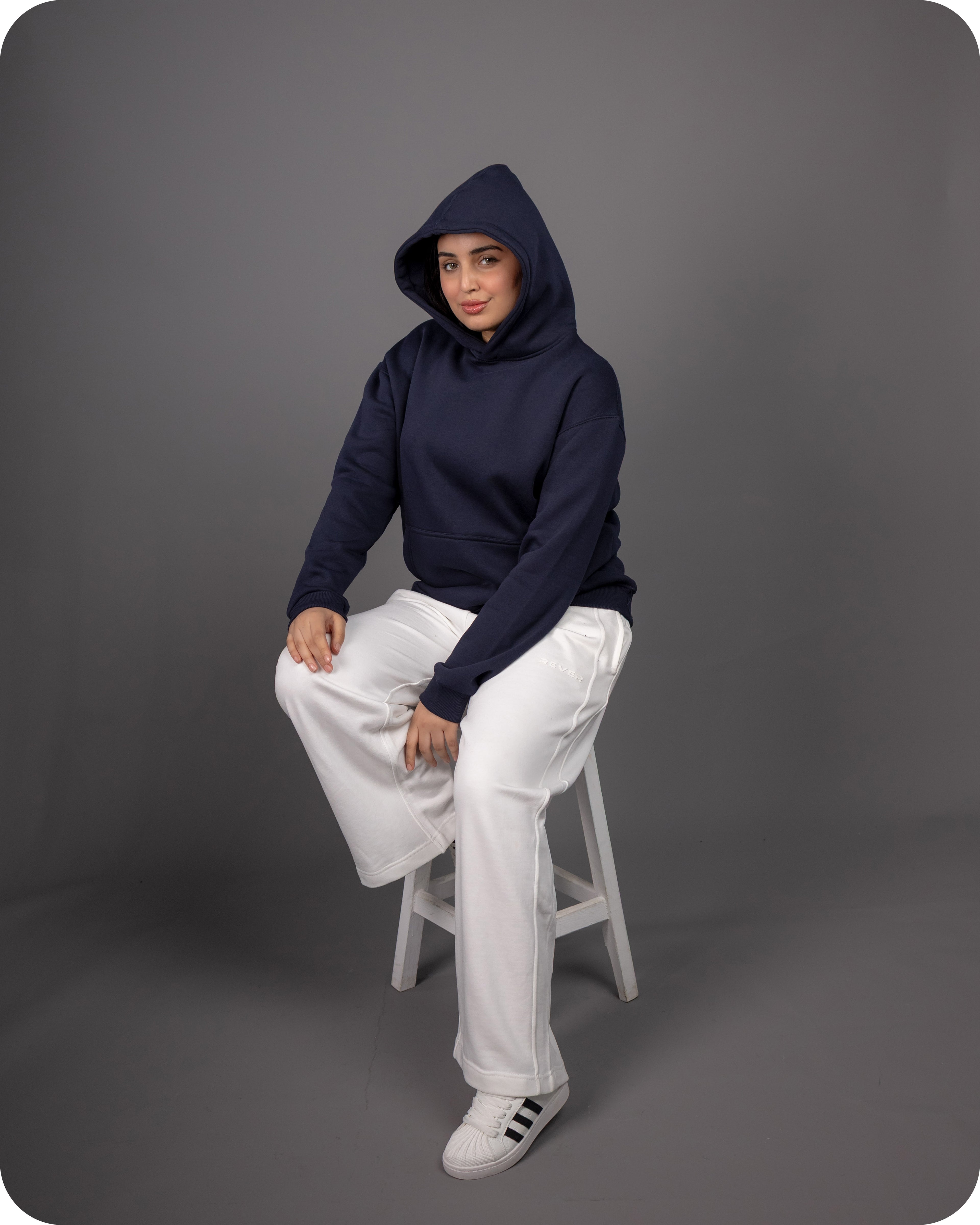REVER – Oversized Hoodie – Navy PLAIN Hoodie Print – Premium soft fabric, relaxed fit for ultimate comfort and effortless street style.