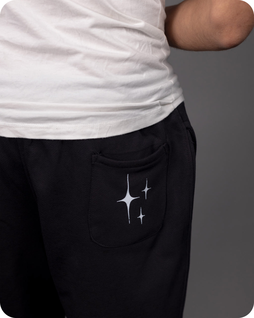 REVER – Baggy Pants – Black PRINTED Baggy Pants – Premium soft fabric, relaxed fit for ultimate comfort and effortless street style.