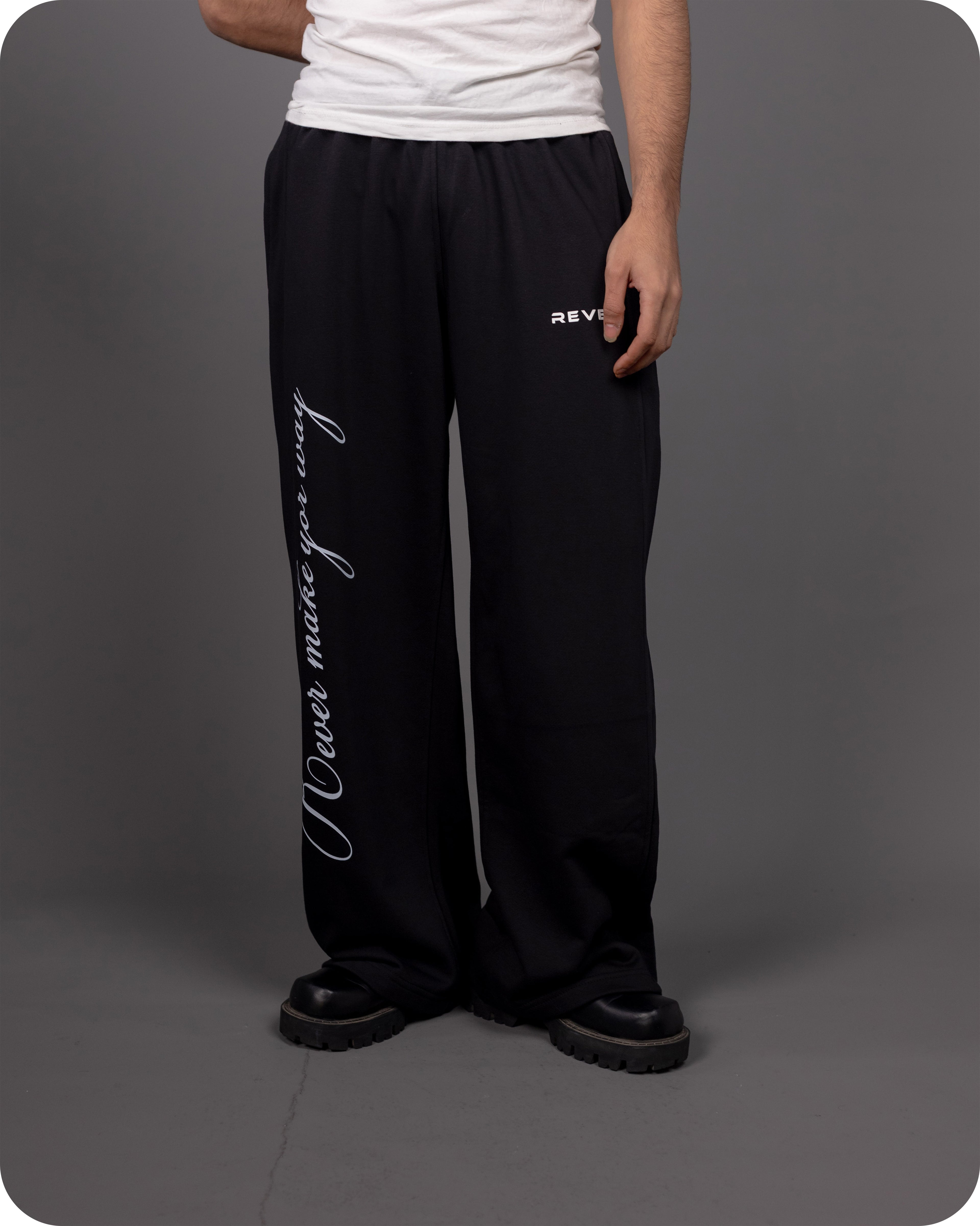REVER – Baggy Pants – Black PRINTED Baggy Pants – Premium soft fabric, relaxed fit for ultimate comfort and effortless street style.