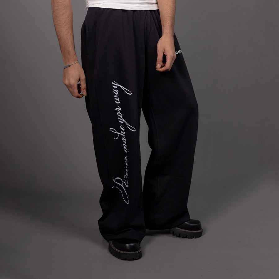 REVER – Baggy Pants – Black PRINTED Baggy Pants – Premium soft fabric, relaxed fit for ultimate comfort and effortless street style.