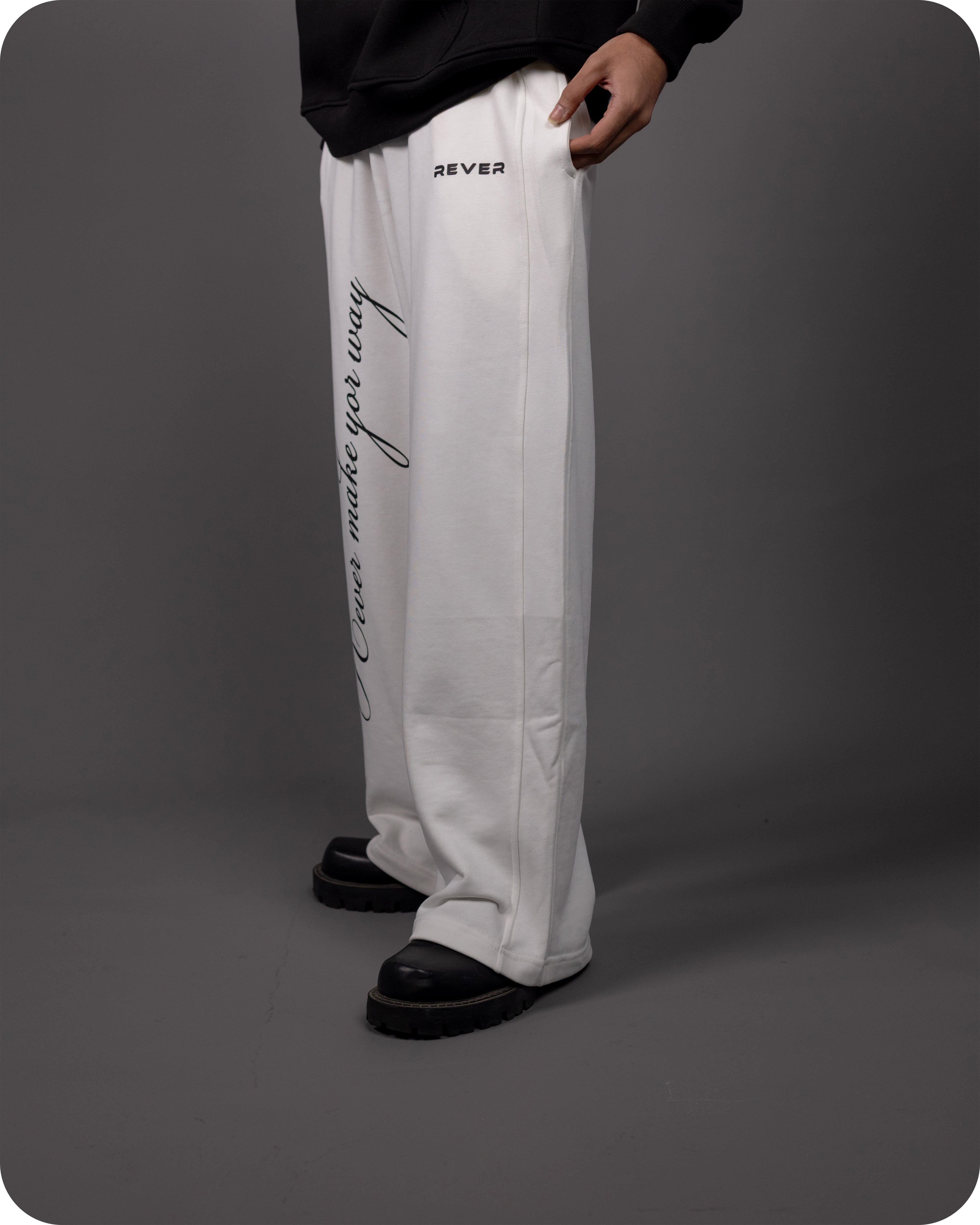 REVER – Baggy Pants – Off White PRINTED Baggy Pants – Premium soft fabric, relaxed fit for ultimate comfort and effortless street style.
