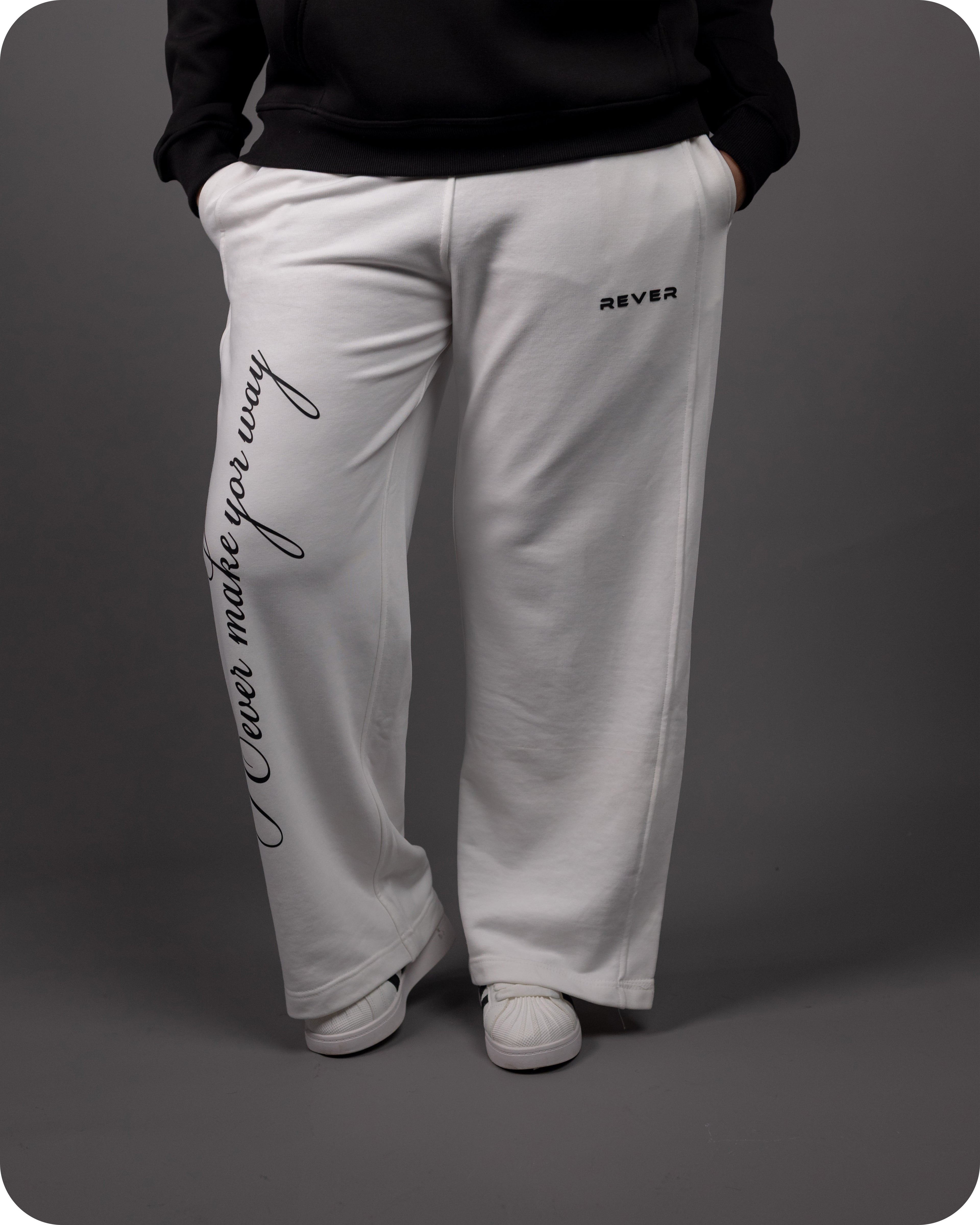 REVER – Baggy Pants – Off White PRINTED Baggy Pants – Premium soft fabric, relaxed fit for ultimate comfort and effortless street style.