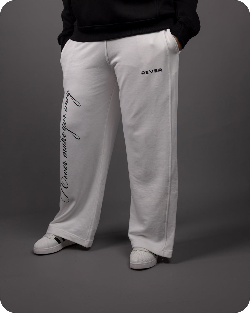 REVER – Baggy Pants – Off White PRINTED Baggy Pants – Premium soft fabric, relaxed fit for ultimate comfort and effortless street style.