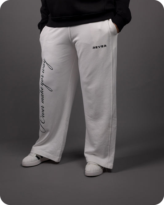 REVER – Baggy Pants – Off White PRINTED Baggy Pants – Premium soft fabric, relaxed fit for ultimate comfort and effortless street style.