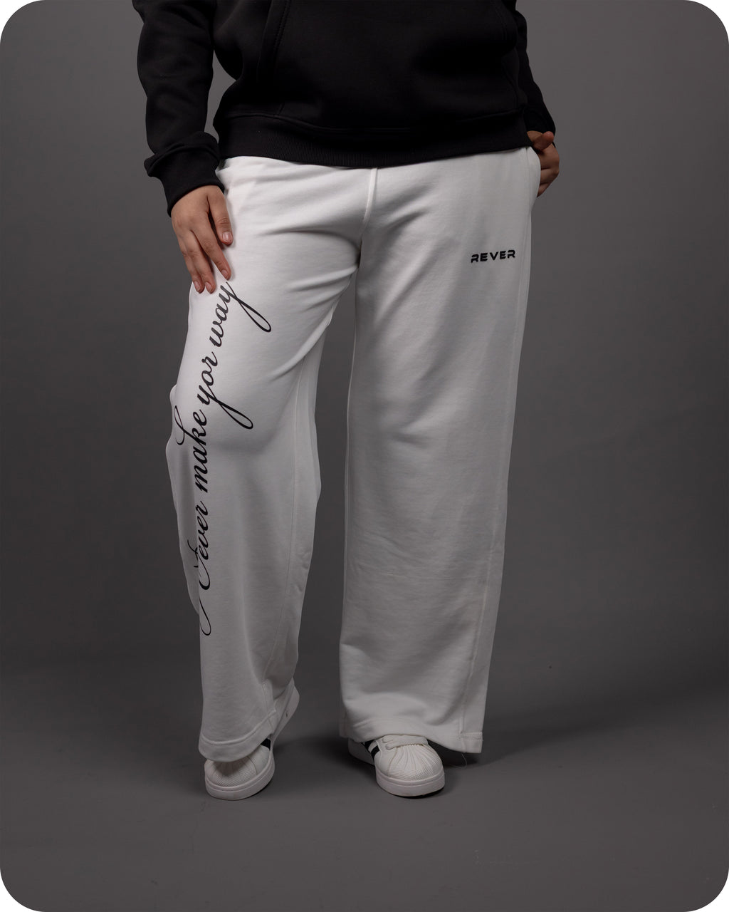 REVER – Baggy Pants – Off White PRINTED Baggy Pants – Premium soft fabric, relaxed fit for ultimate comfort and effortless street style.