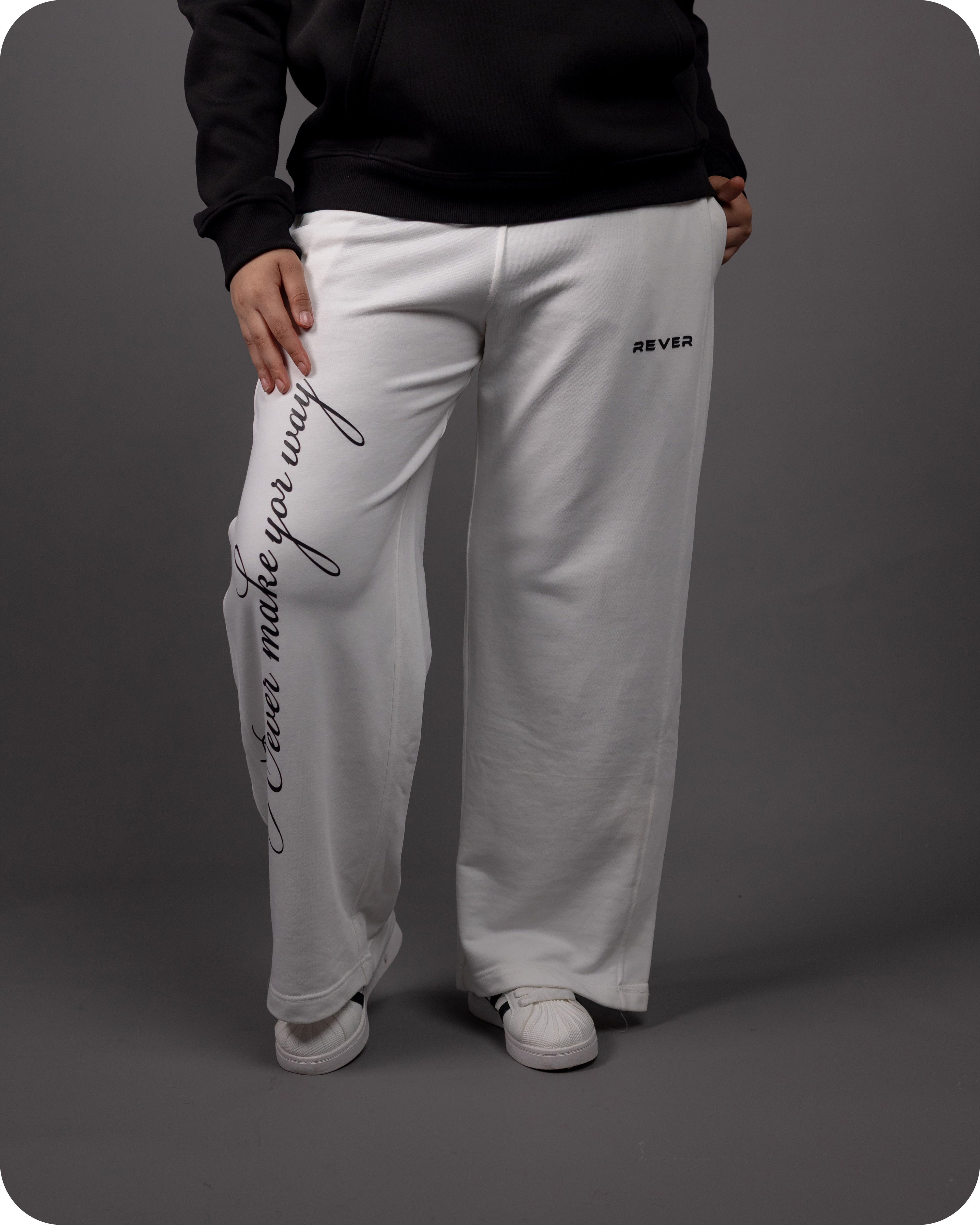 REVER – Baggy Pants – Off White PRINTED Baggy Pants – Premium soft fabric, relaxed fit for ultimate comfort and effortless street style.