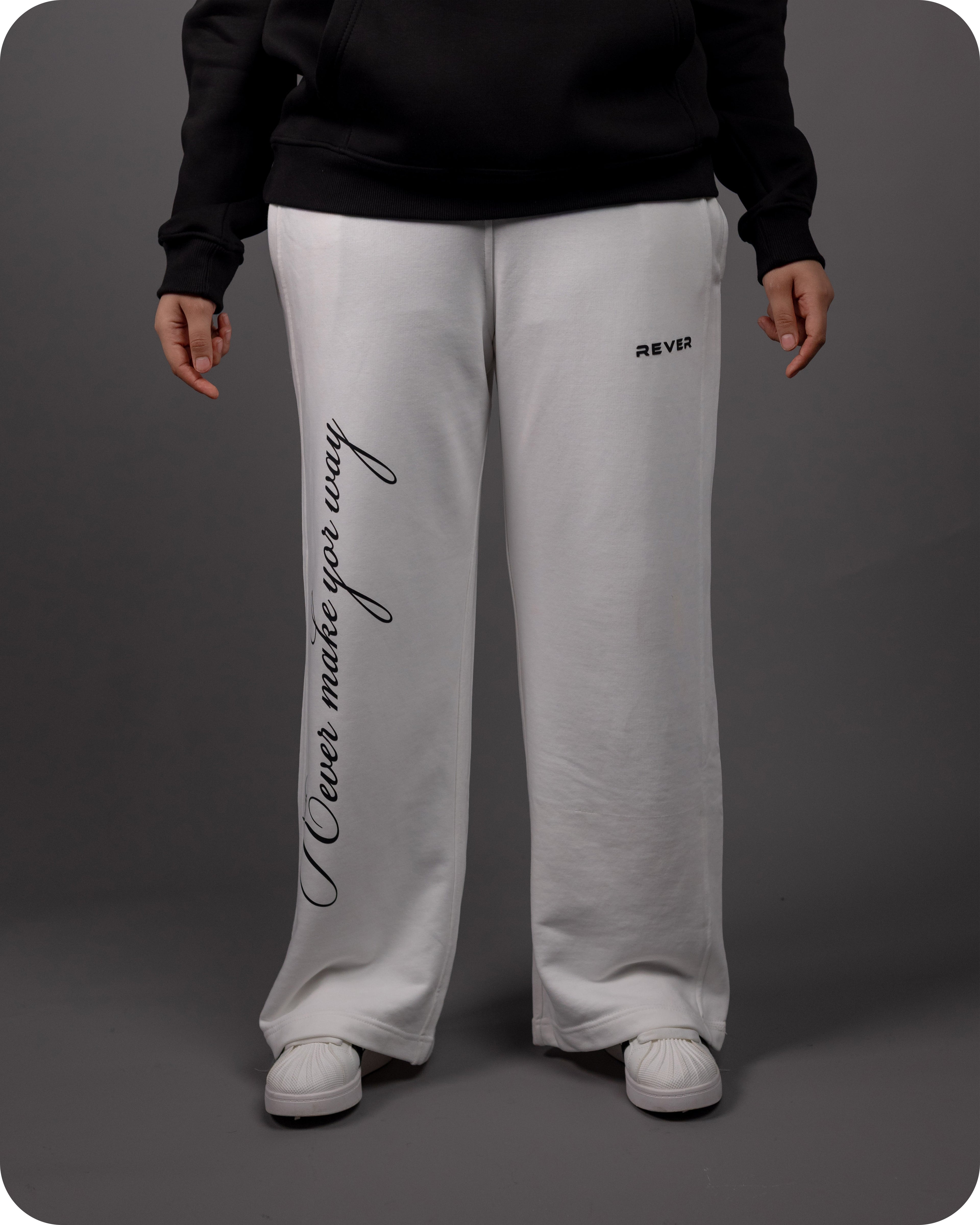 REVER – Baggy Pants – Off White PRINTED Baggy Pants – Premium soft fabric, relaxed fit for ultimate comfort and effortless street style.