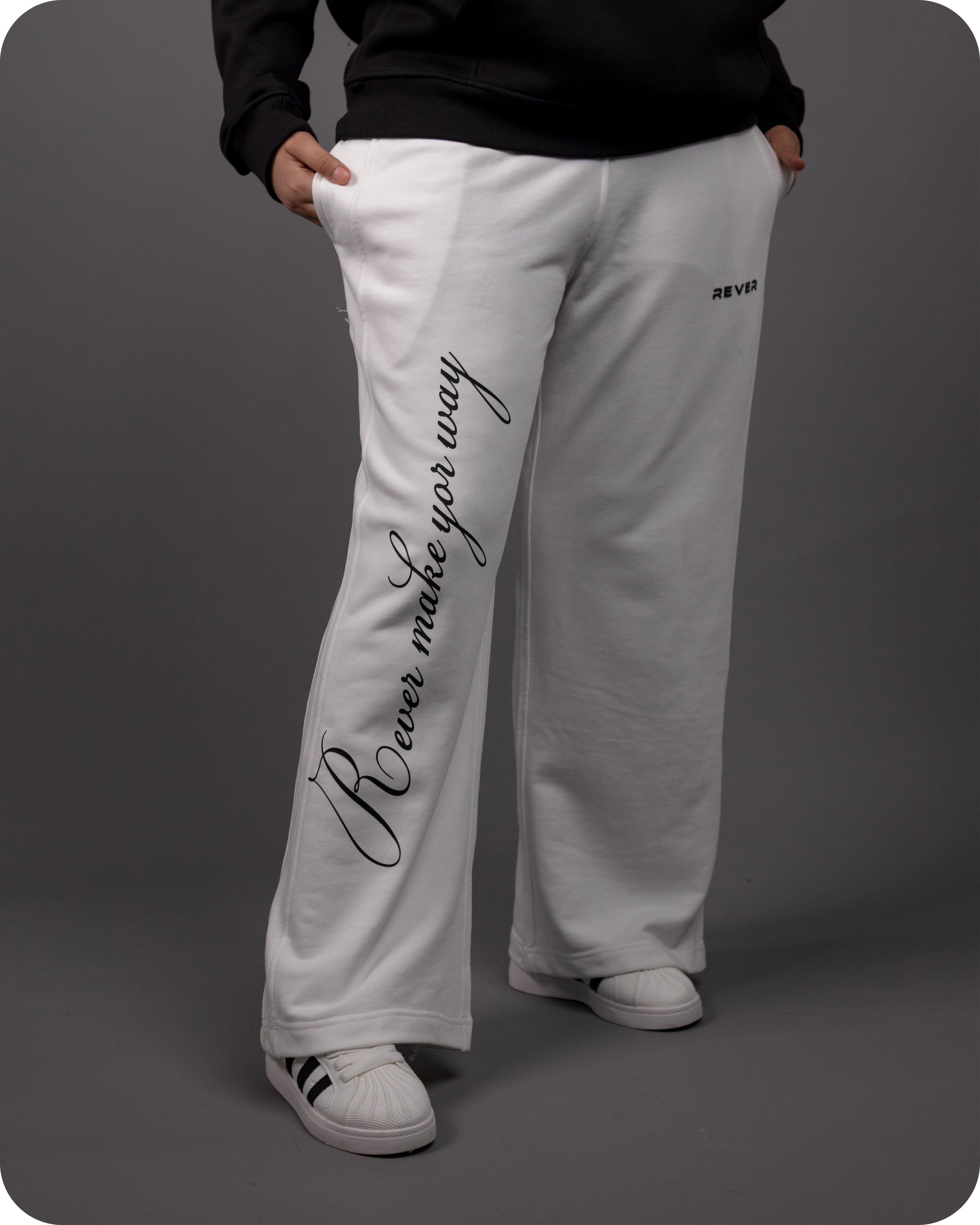 REVER – Baggy Pants – Off White PRINTED Baggy Pants – Premium soft fabric, relaxed fit for ultimate comfort and effortless street style.