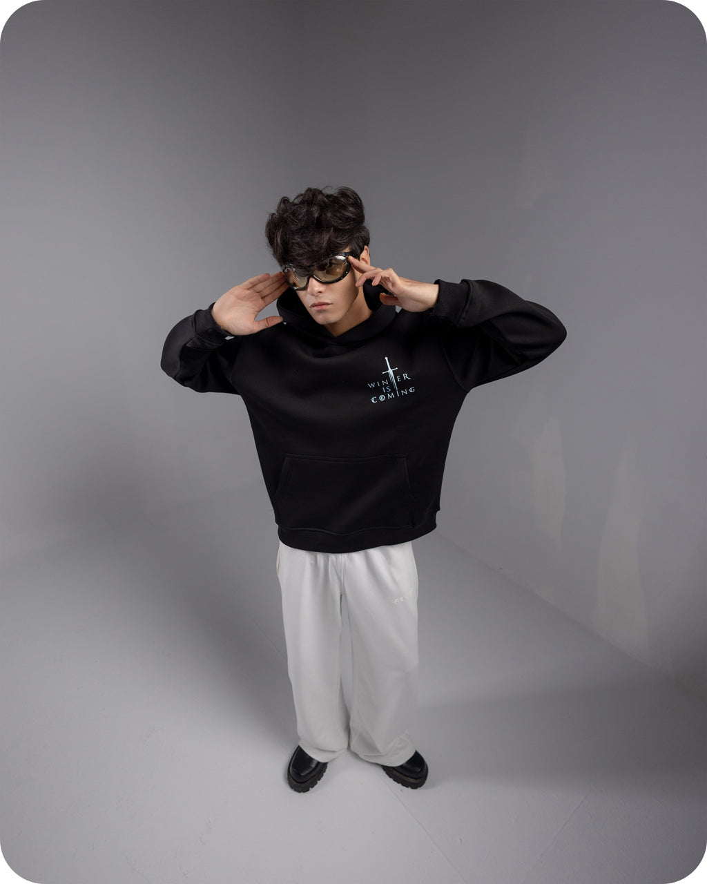 REVER – Oversized Hoodie – Black WINTER IS COMING Print – Premium soft fabric, relaxed fit for ultimate comfort and effortless street style.