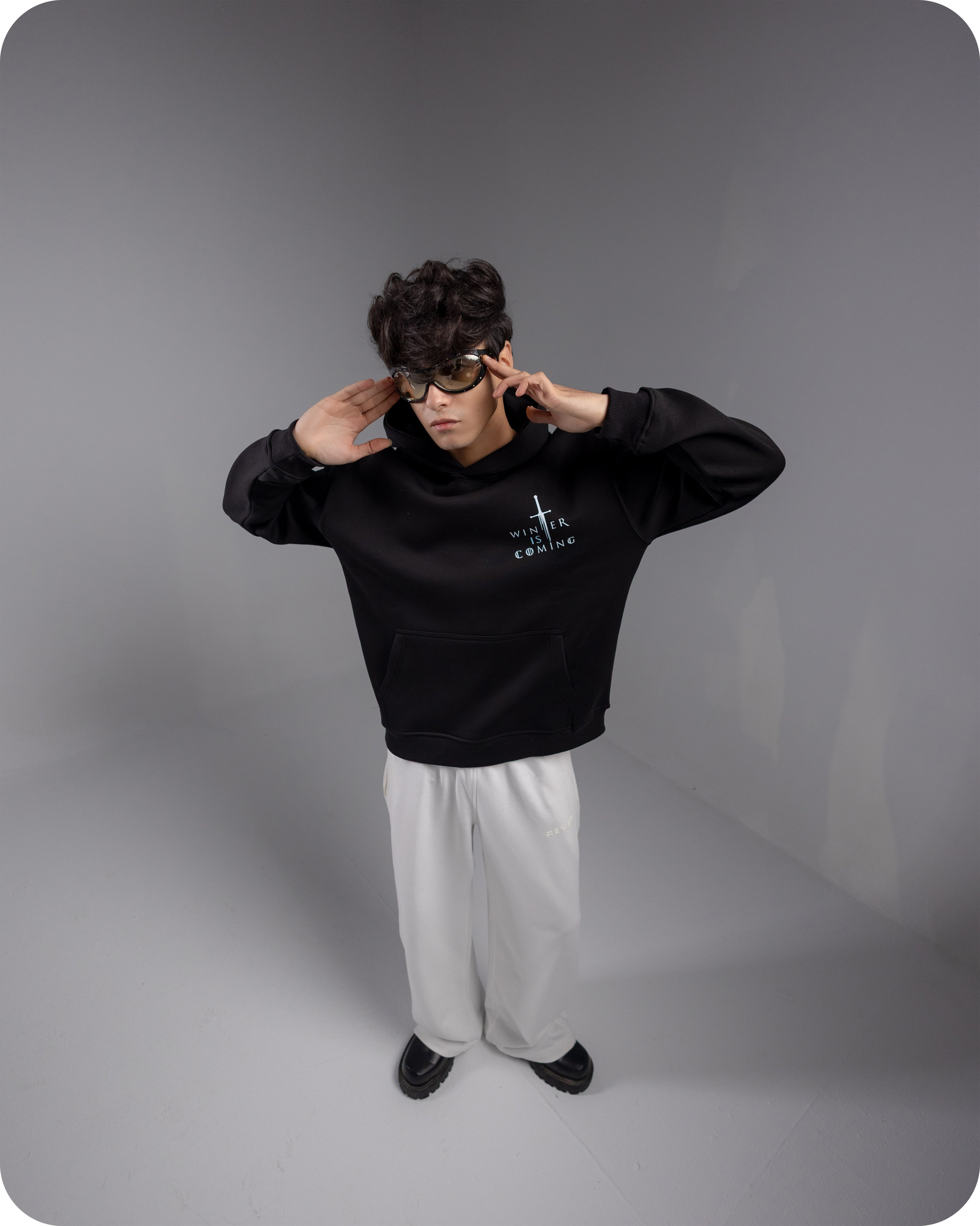 REVER – Oversized Hoodie – Black WINTER IS COMING Print – Premium soft fabric, relaxed fit for ultimate comfort and effortless street style.