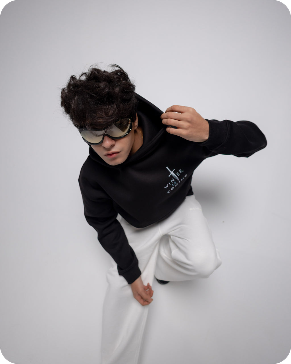 REVER – Oversized Hoodie – Black WINTER IS COMING Print – Premium soft fabric, relaxed fit for ultimate comfort and effortless street style.